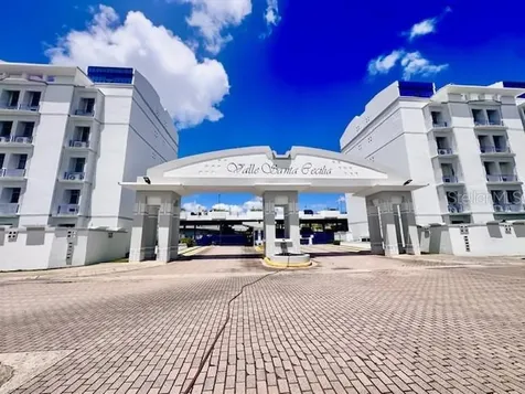 08 Santa Cecilia Caguas PR 00725
