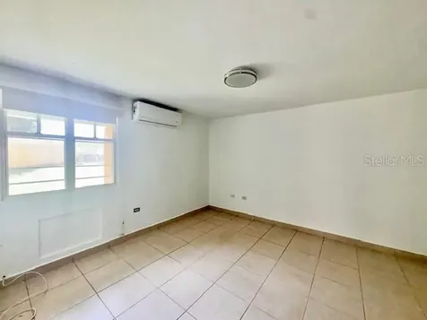 08 Santa Cecilia Caguas PR 00725