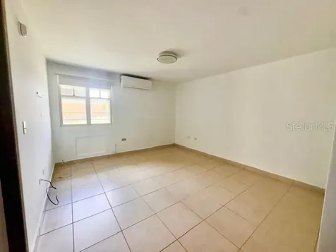 08 Santa Cecilia Caguas PR 00725