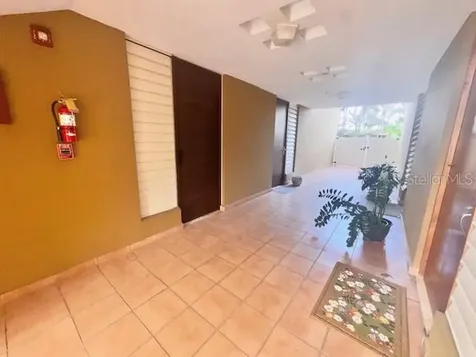 08 Santa Cecilia Caguas PR 00725