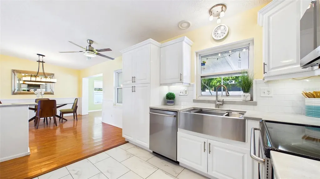6447 17th Place N St Petersburg FL 33710