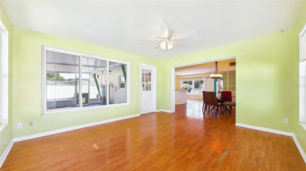 6447 17th Place N St Petersburg FL 33710