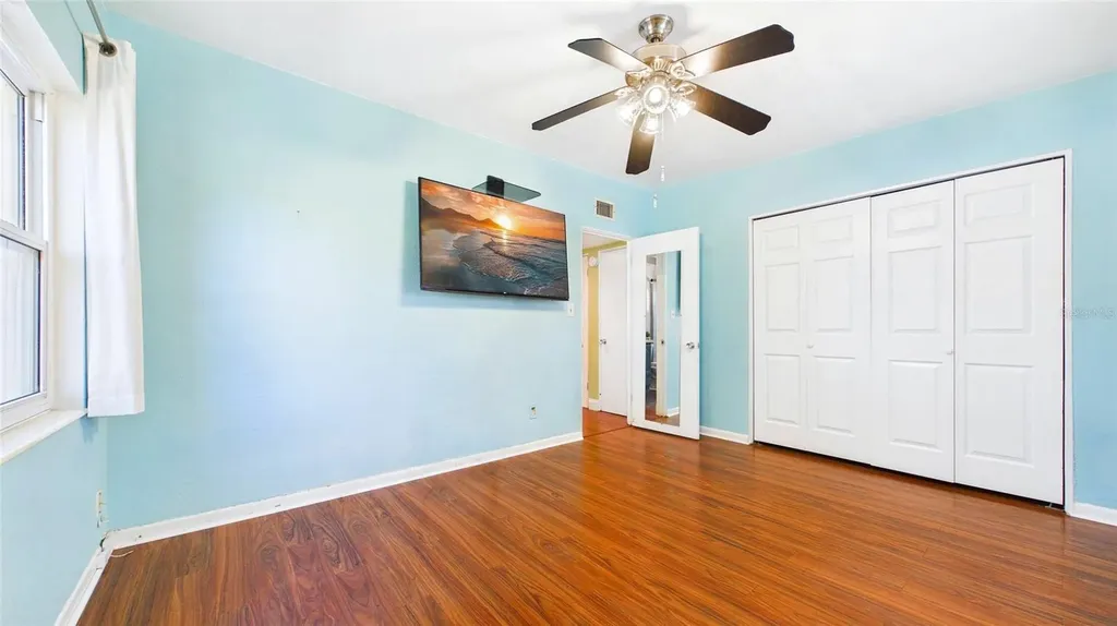 6447 17th Place N St Petersburg FL 33710