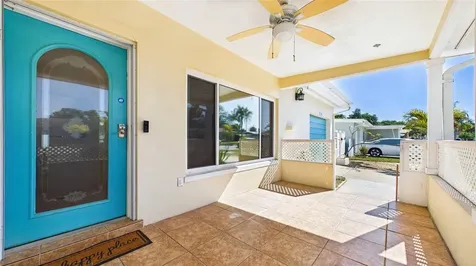 6447 17th Place N St Petersburg FL 33710