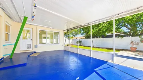 6447 17th Place N St Petersburg FL 33710