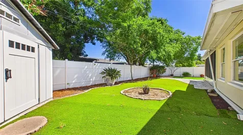 6447 17th Place N St Petersburg FL 33710