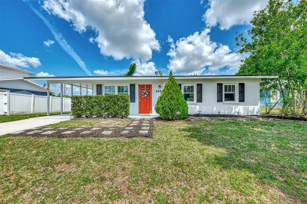 5807 28th Avenue Drive E Bradenton FL 34208