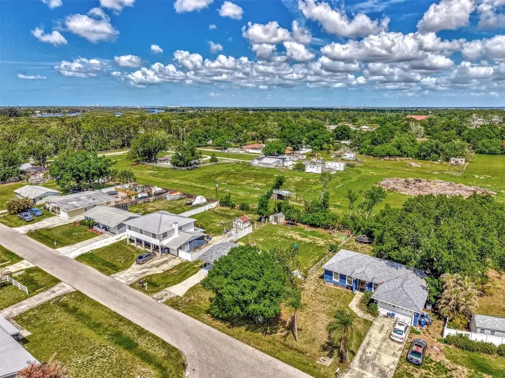 5807 28th Avenue Drive E Bradenton FL 34208