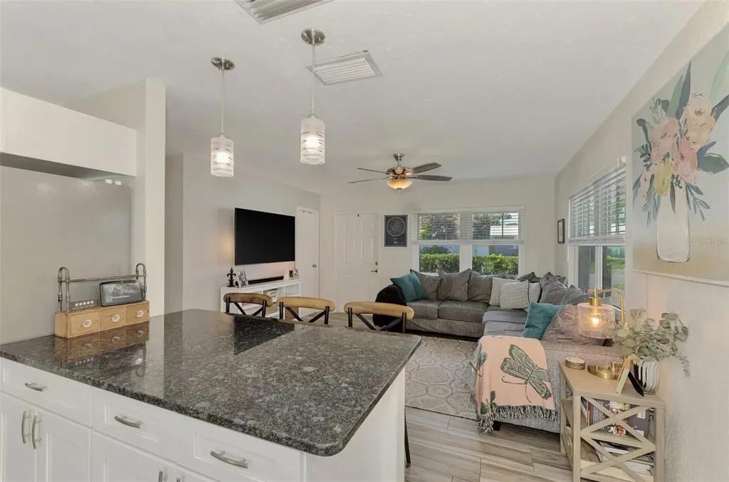 5807 28th Avenue Drive E Bradenton FL 34208