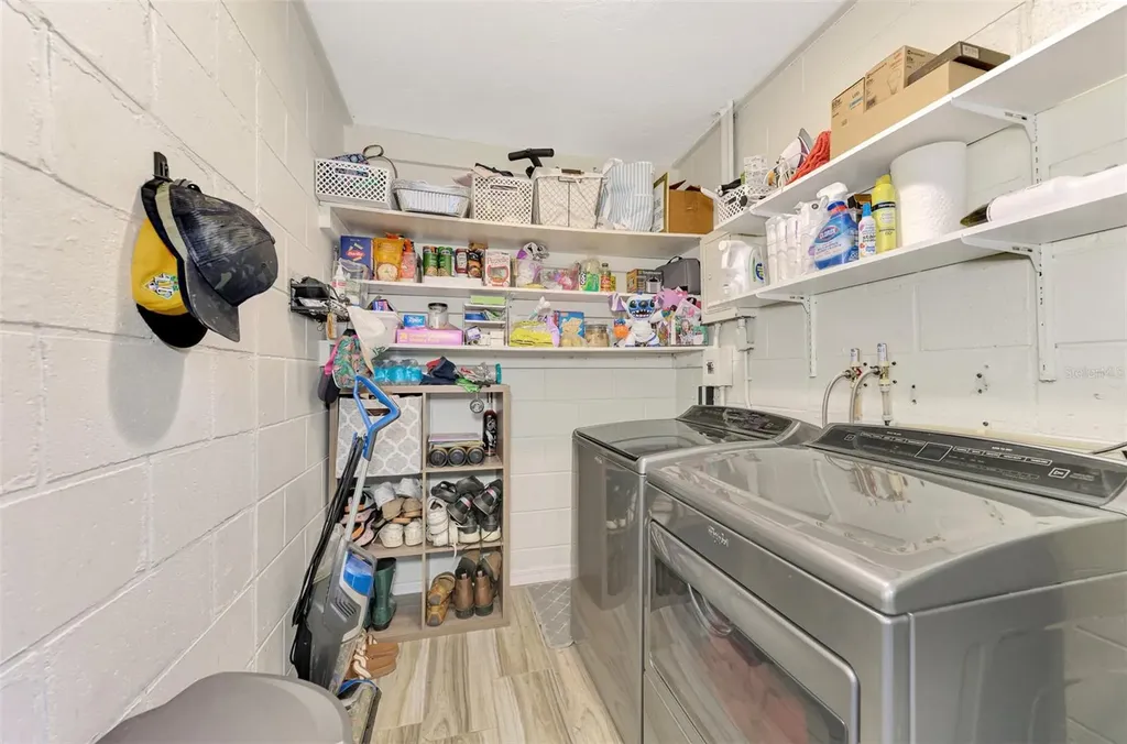 5807 28th Avenue Drive E Bradenton FL 34208
