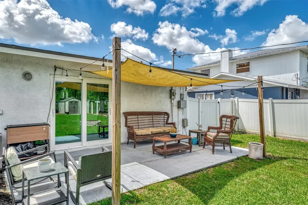 5807 28th Avenue Drive E Bradenton FL 34208
