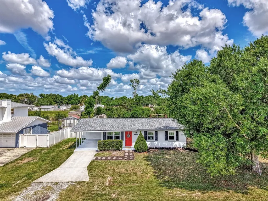 5807 28th Avenue Drive E Bradenton FL 34208