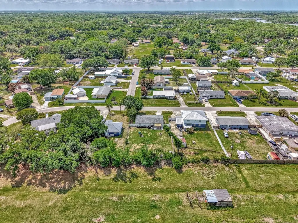 5807 28th Avenue Drive E Bradenton FL 34208