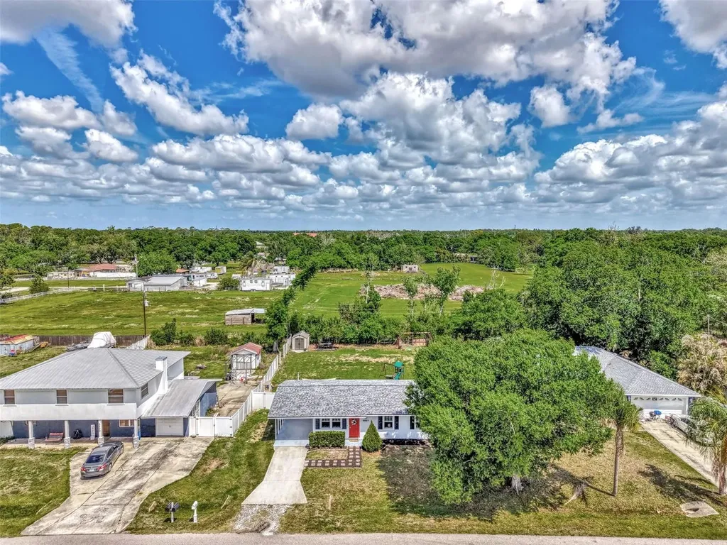 5807 28th Avenue Drive E Bradenton FL 34208