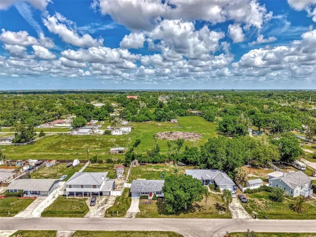 5807 28th Avenue Drive E Bradenton FL 34208