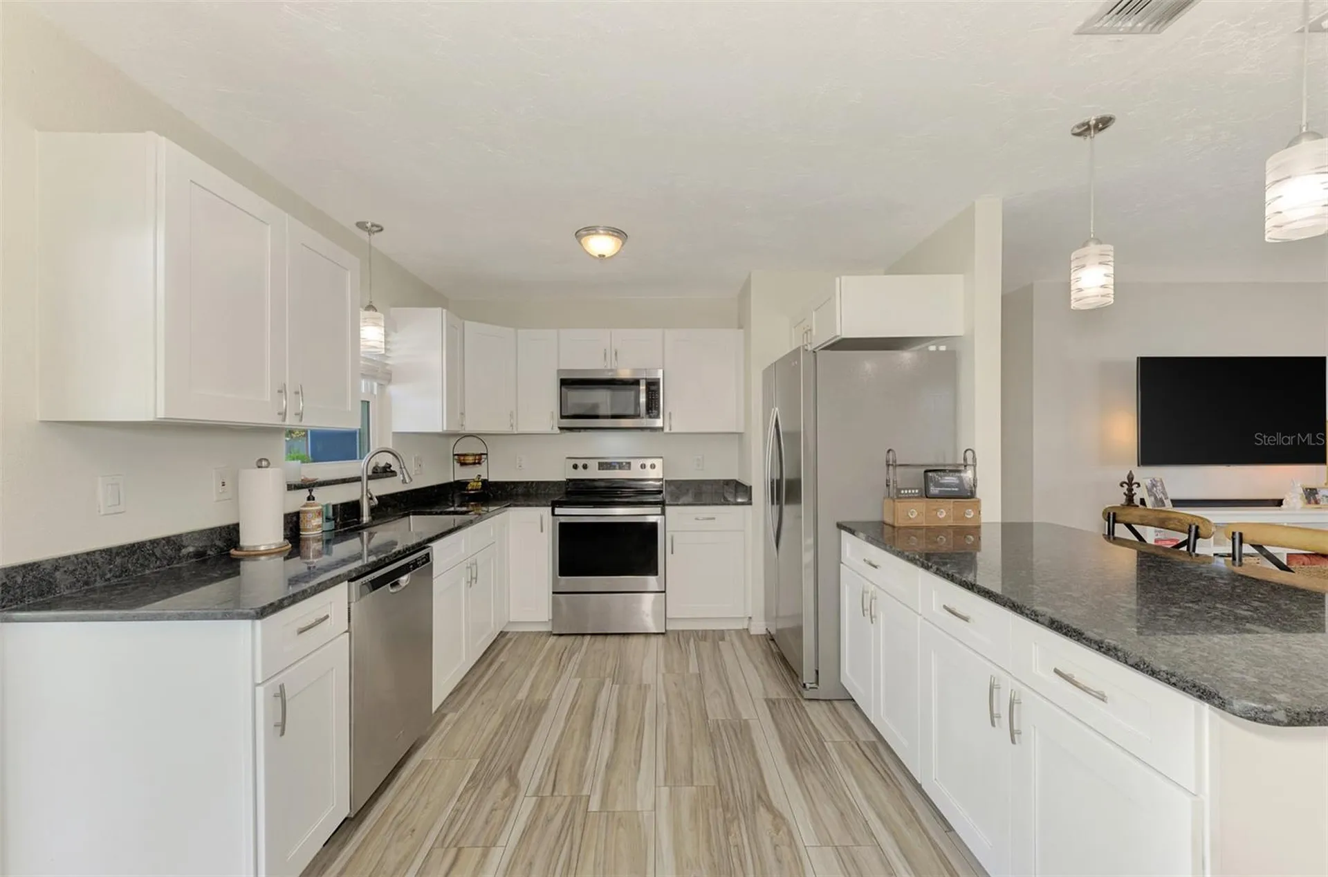 5807 28th Avenue Drive E Bradenton FL 34208