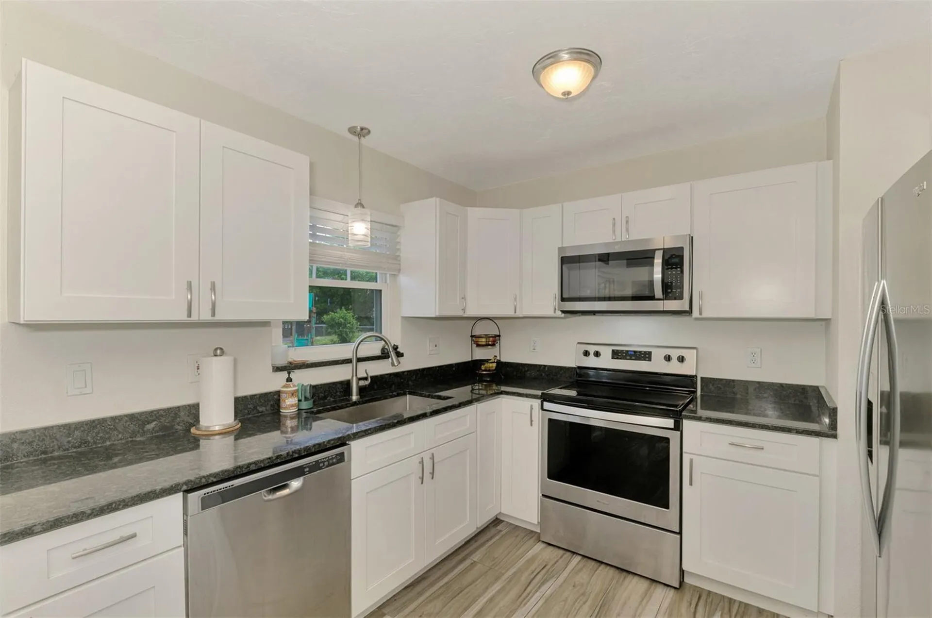 5807 28th Avenue Drive E Bradenton FL 34208