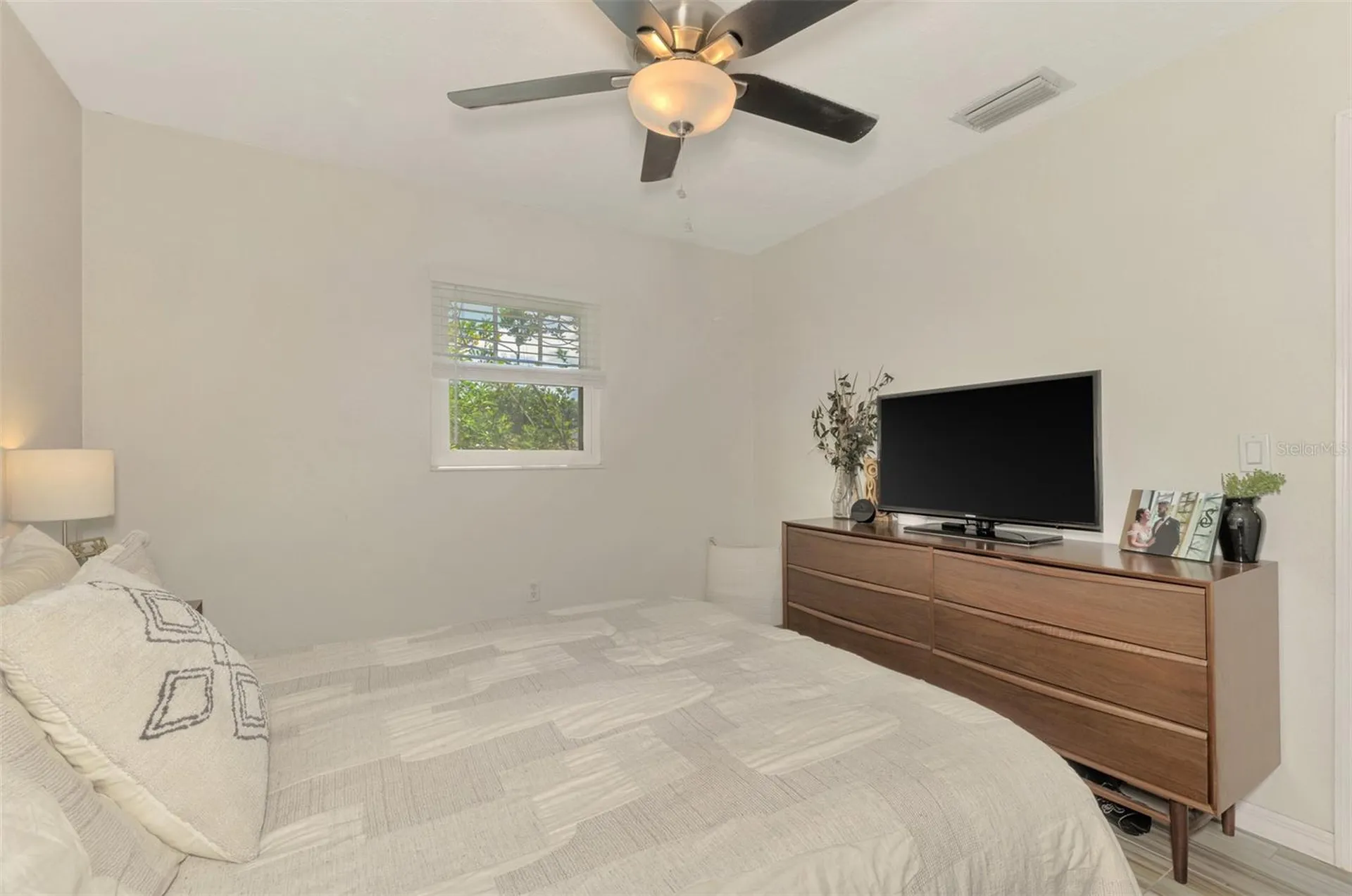 5807 28th Avenue Drive E Bradenton FL 34208