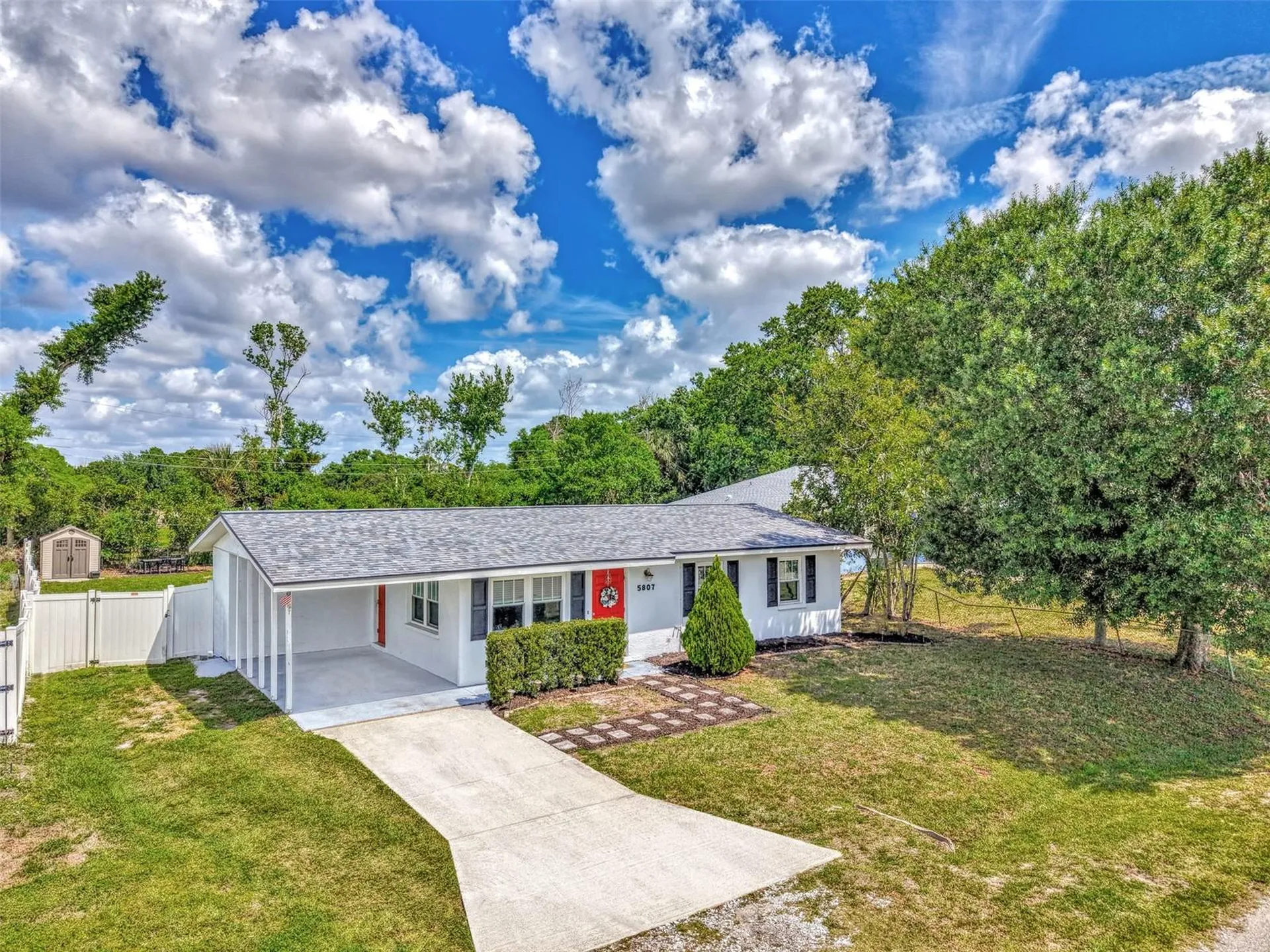 5807 28th Avenue Drive E Bradenton FL 34208