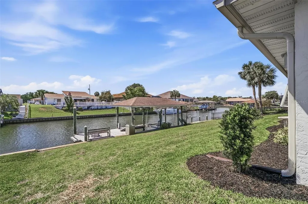10 Cherry Court Palm Coast FL 32137