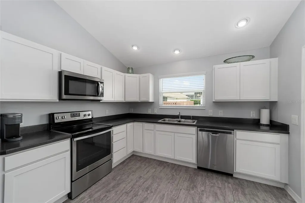 3335 Rohan Road Oxford FL 34484