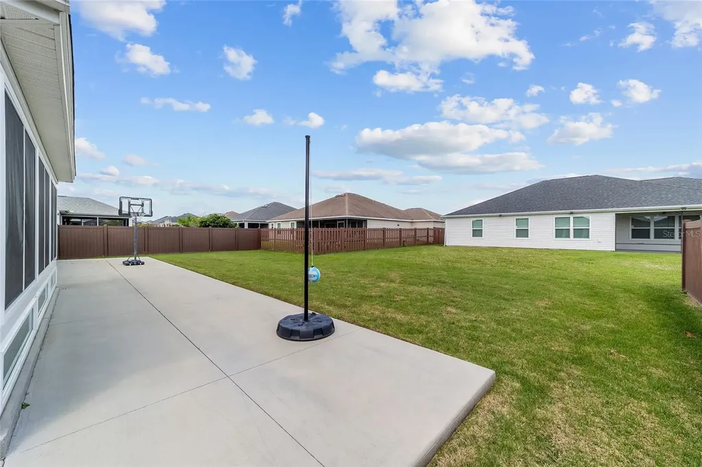 3335 Rohan Road Oxford FL 34484