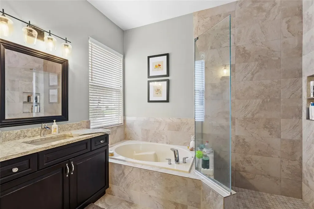 5118 Chelwyn Court Orlando FL 32837