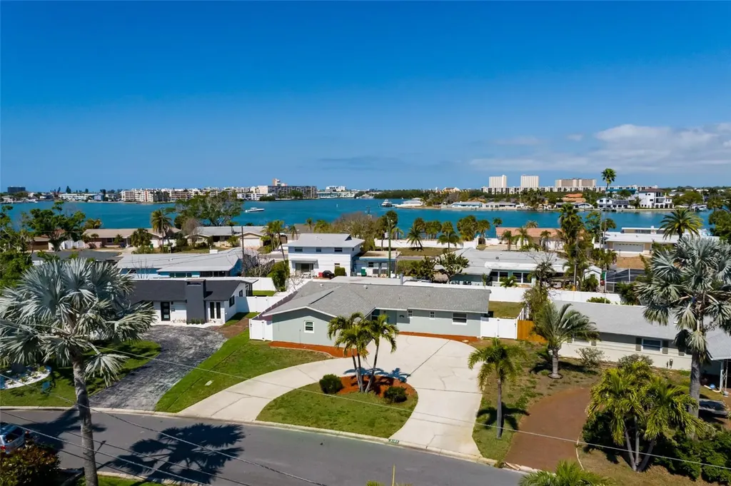 2107 Dolphin Boulevard S St Petersburg FL 33707