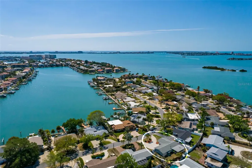 2107 Dolphin Boulevard S St Petersburg FL 33707