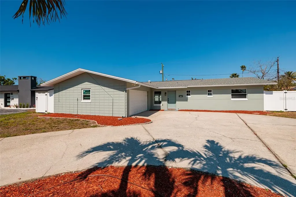 2107 Dolphin Boulevard S St Petersburg FL 33707
