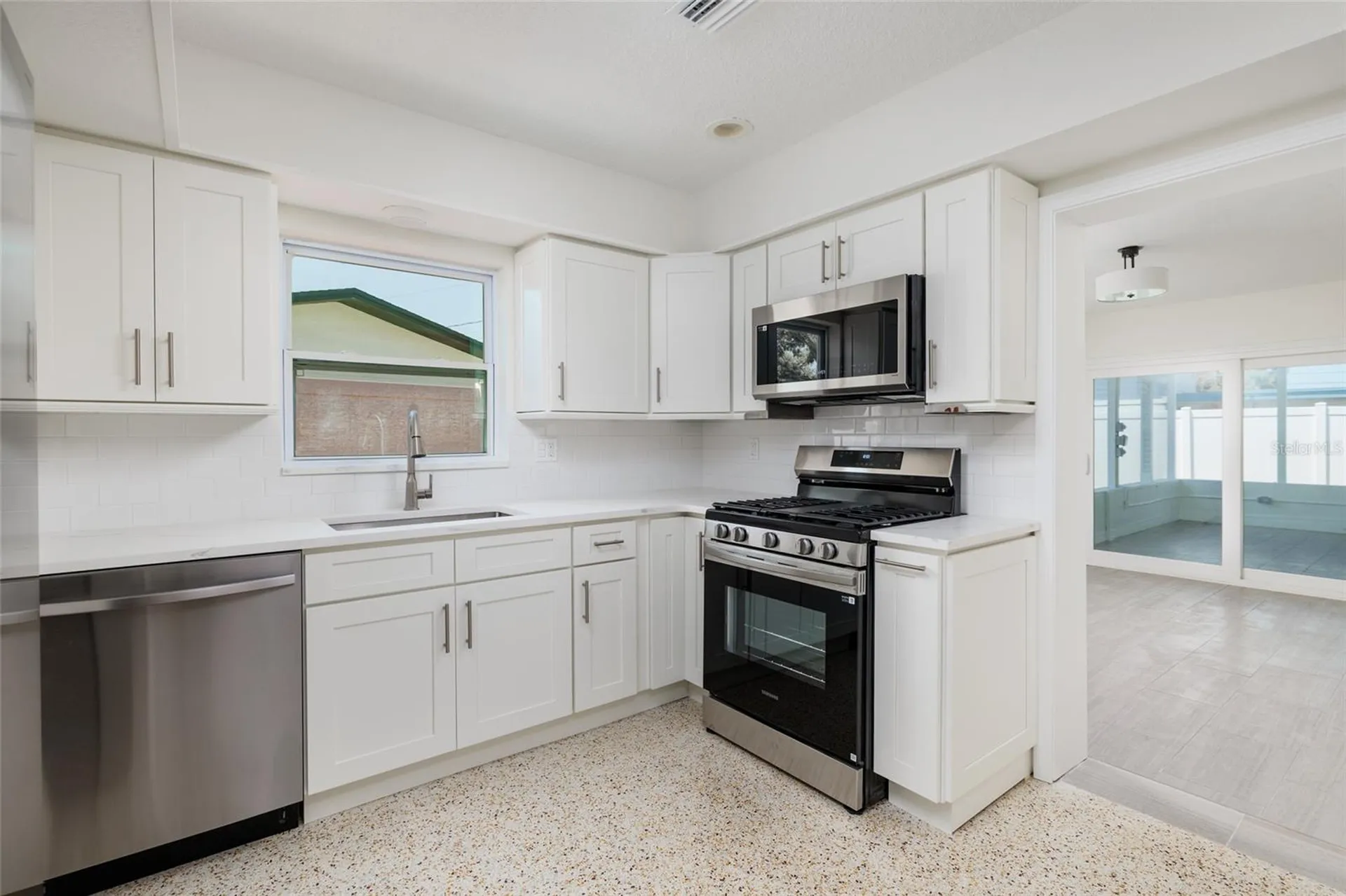 2107 Dolphin Boulevard S St Petersburg FL 33707