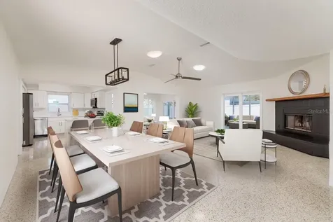 2107 Dolphin Boulevard S St Petersburg FL 33707