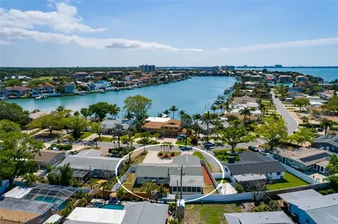 2107 Dolphin Boulevard S St Petersburg FL 33707