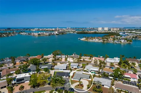 2107 Dolphin Boulevard S St Petersburg FL 33707