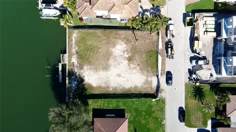 2019 Illinois Avenue NE St Petersburg FL 33703