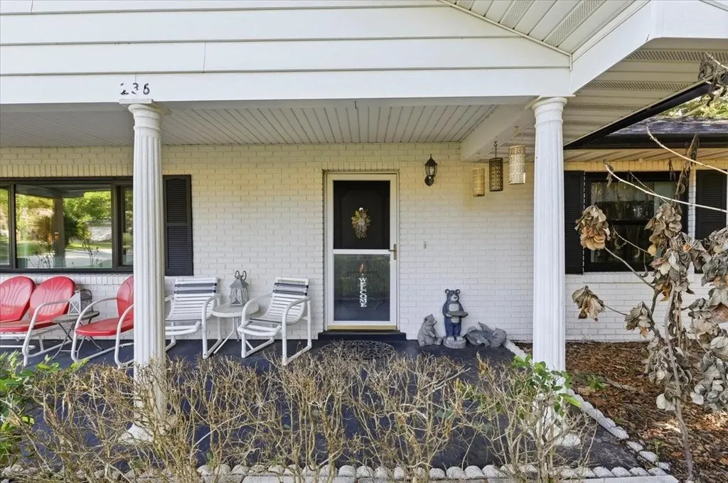 236 W Lake Ina Drive Winter Haven FL 33884