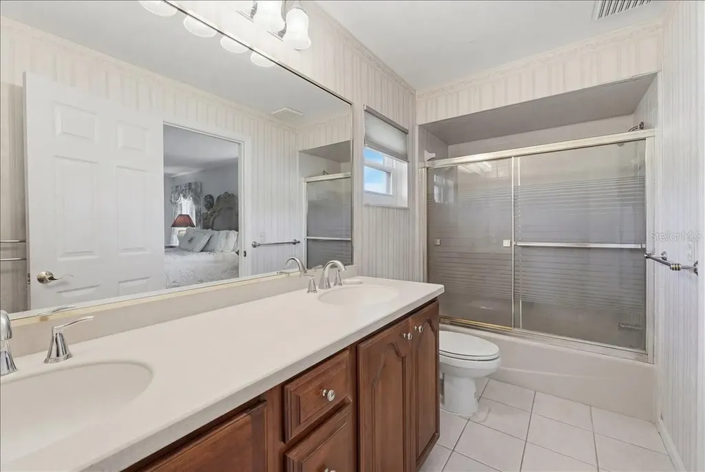 236 W Lake Ina Drive Winter Haven FL 33884