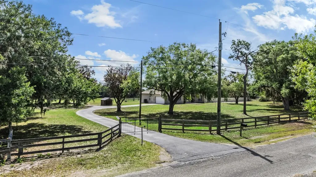 17216 Alderman Turner Road Wimauma FL 33598