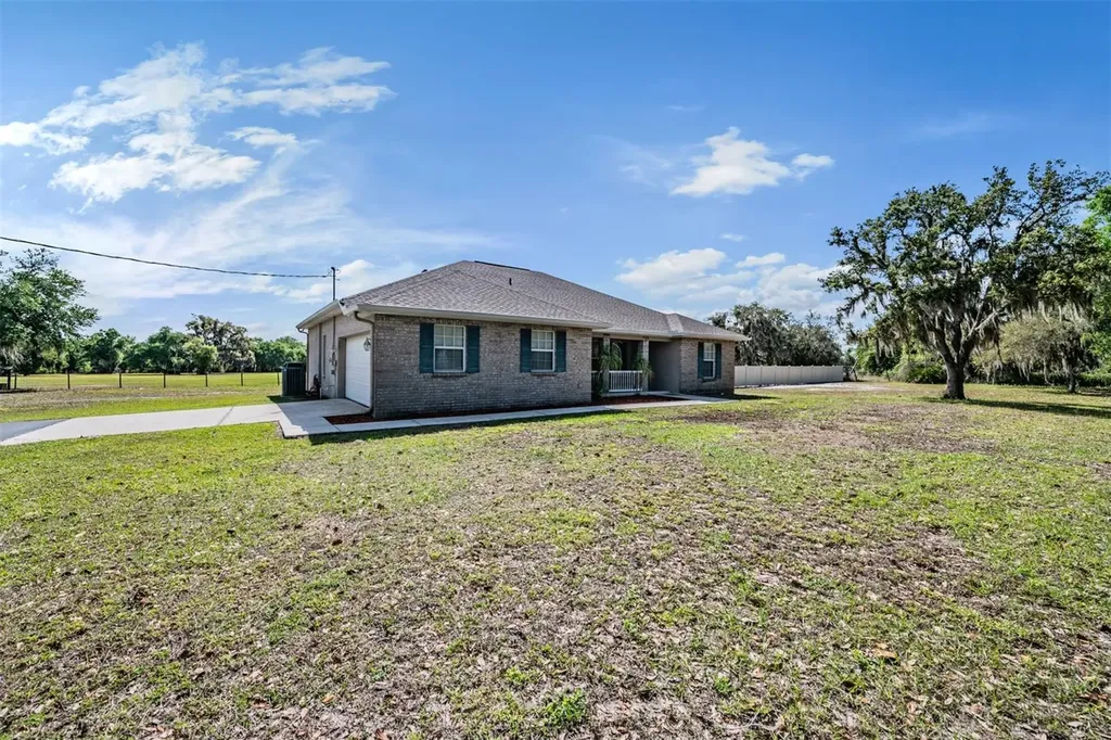 17216 Alderman Turner Road Wimauma FL 33598