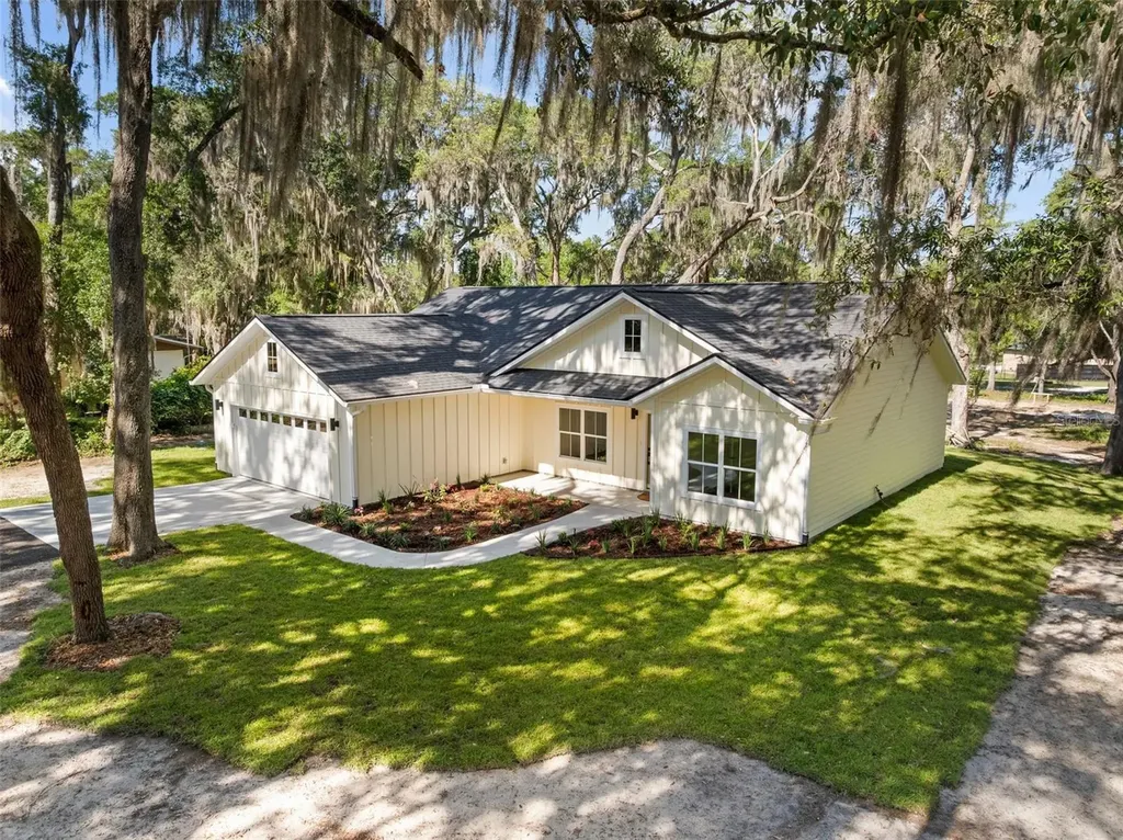 332 SE 3rd Avenue Melrose FL 32666