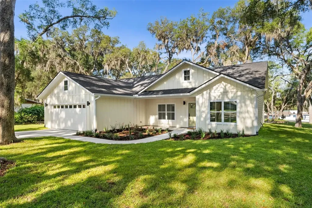 332 SE 3rd Avenue Melrose FL 32666
