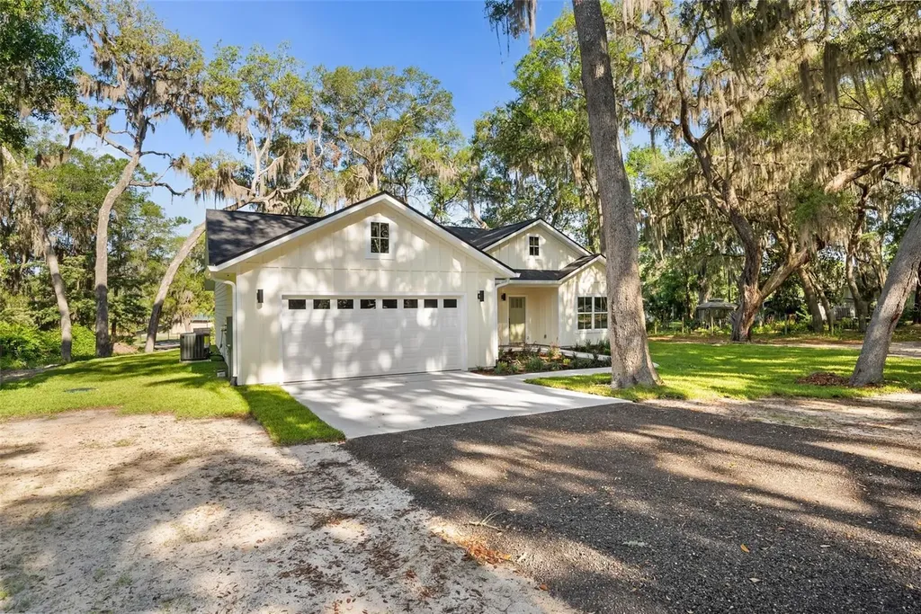 332 SE 3rd Avenue Melrose FL 32666