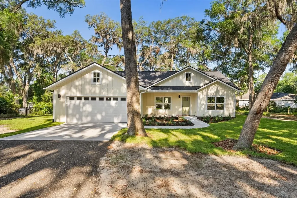 332 SE 3rd Avenue Melrose FL 32666