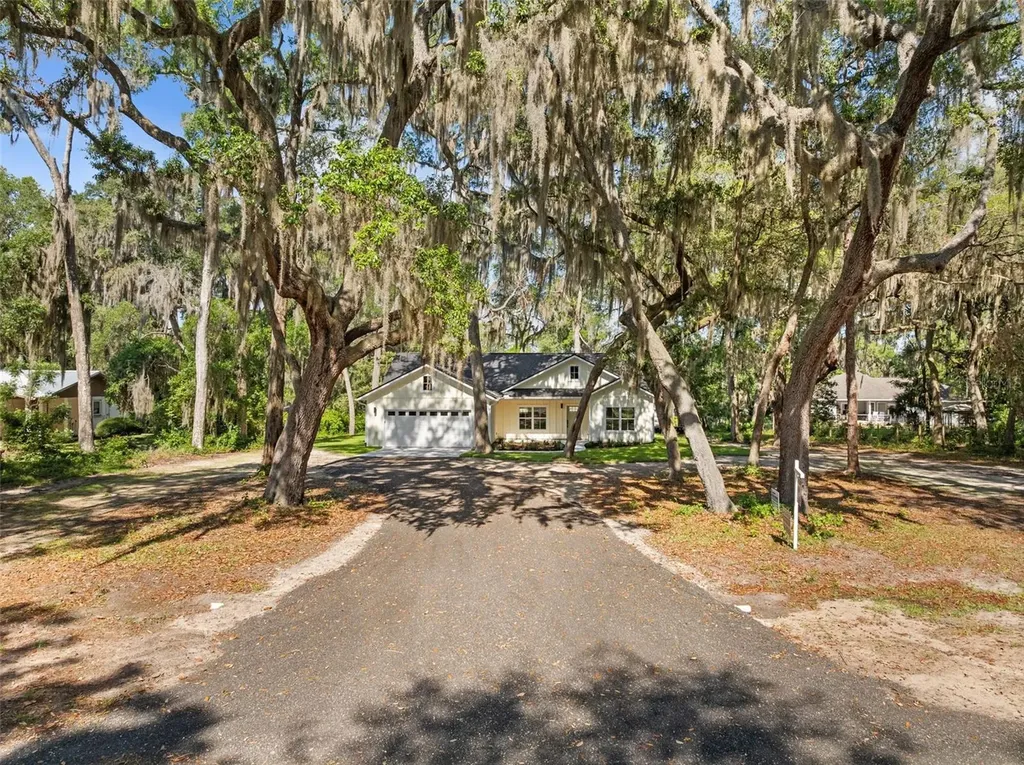 332 SE 3rd Avenue Melrose FL 32666