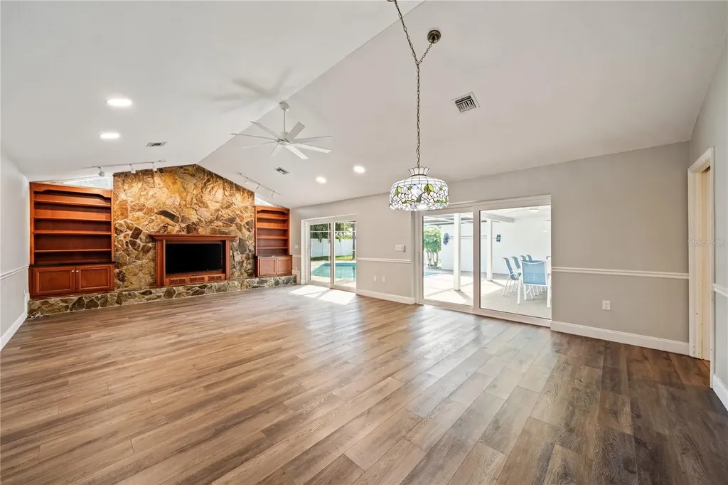 2869 Weathersfield Court Clearwater FL 33761