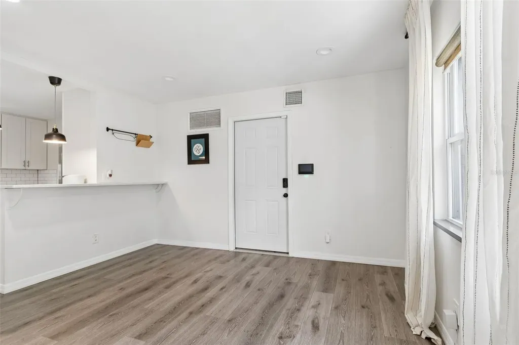 8043 124th Street Seminole FL 33772