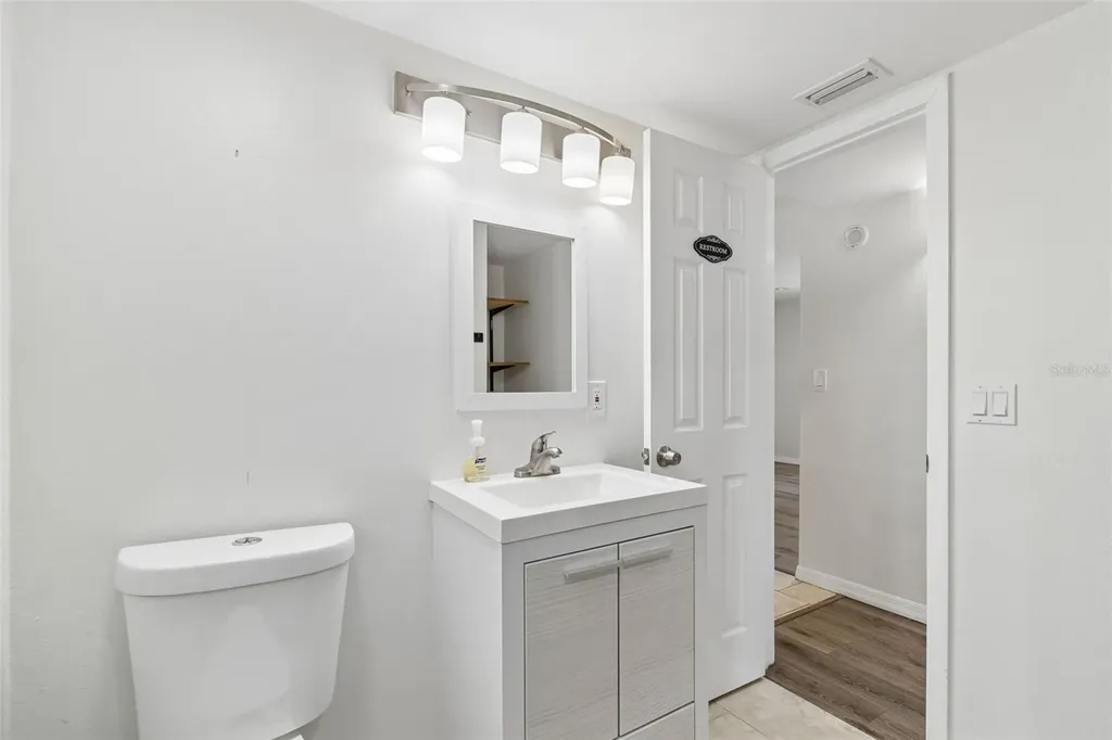 8043 124th Street Seminole FL 33772