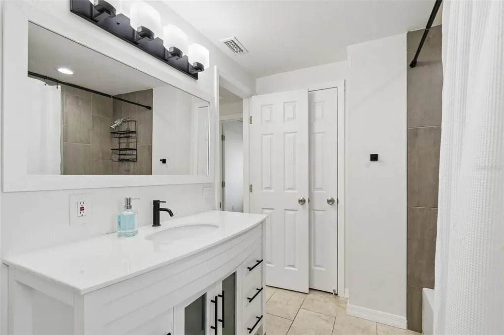 8043 124th Street Seminole FL 33772