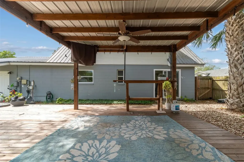 8043 124th Street Seminole FL 33772