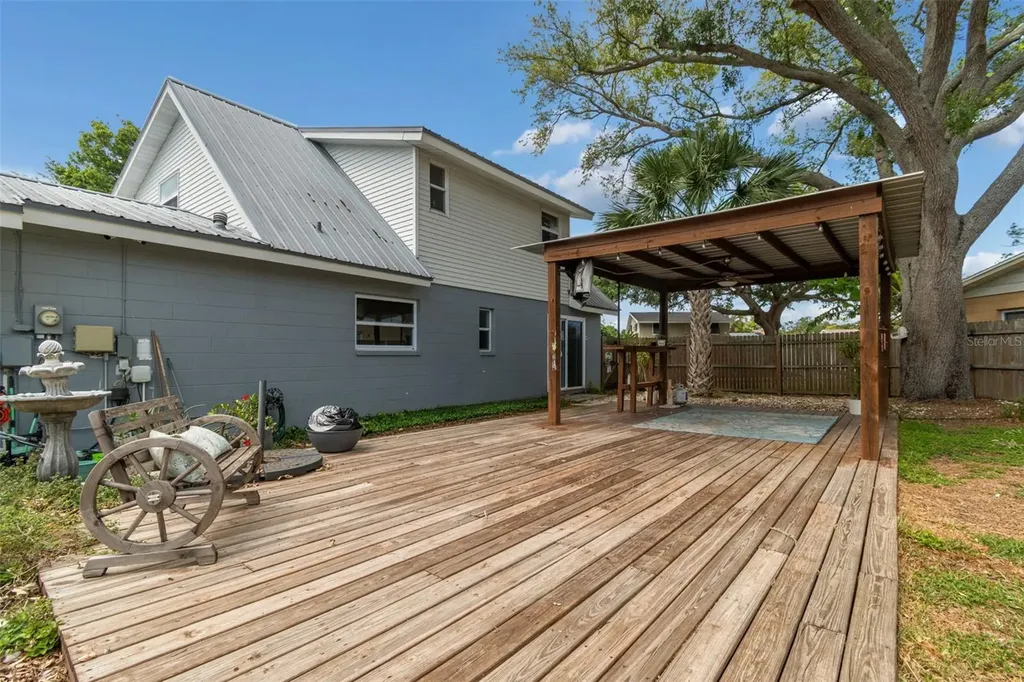 8043 124th Street Seminole FL 33772